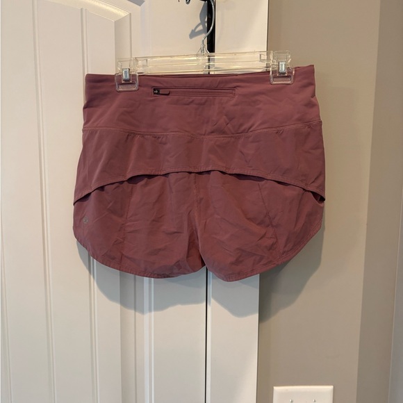 Women's Lululemon high rise speed up Mauve Shorts - Picture 3 of 8